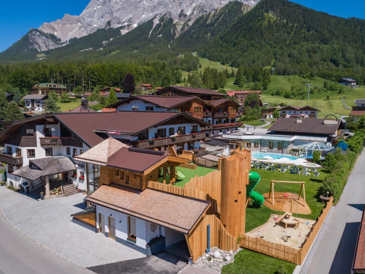 Hotel Tirolerhof - Familotel Zugspitze Ehrwald Exterior photo